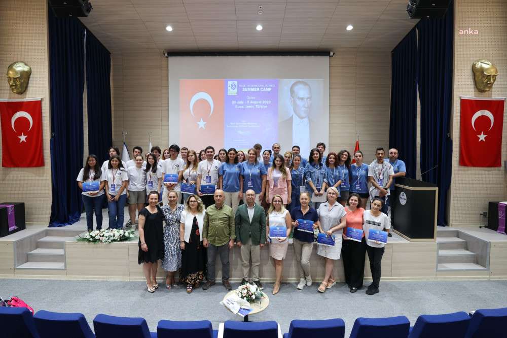 BUCA'DA ULUSLARARASI BİLİM YAZ KAMPI